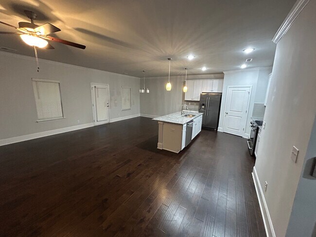 Building Photo - 6031 Villa Ford Ln