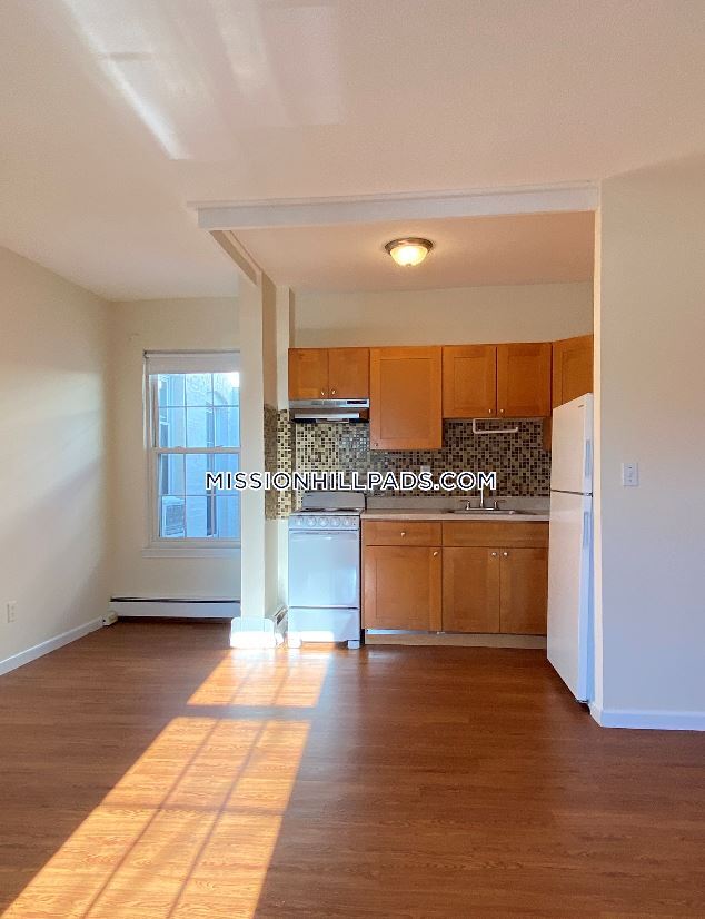 Foto principal - 82 S Huntington Ave