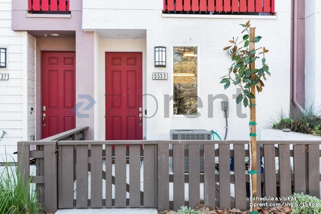 Foto del edificio - 5533 Great Oaks Pky