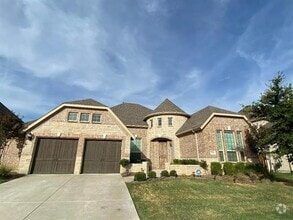 Building Photo - 7636 Yearling Dr