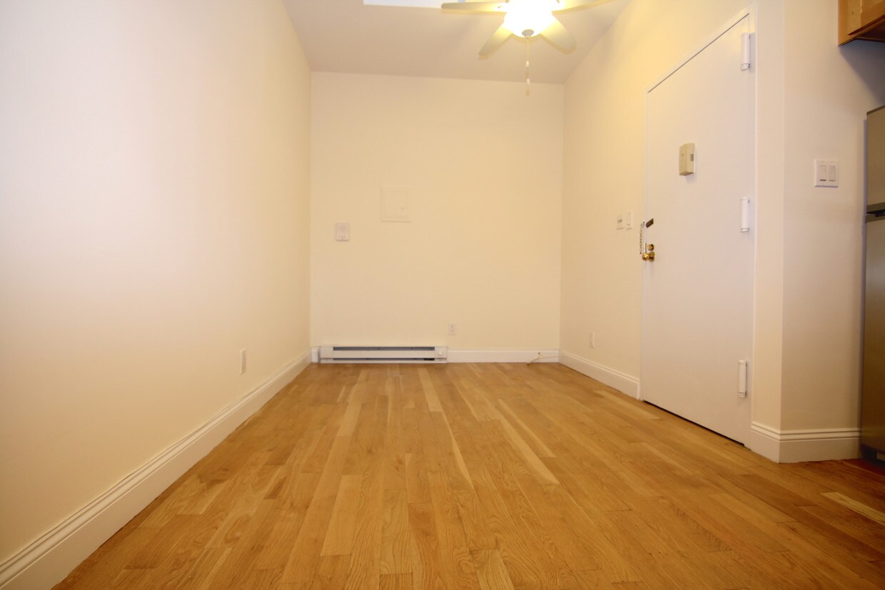 Primary Photo - 69 Avenue A
