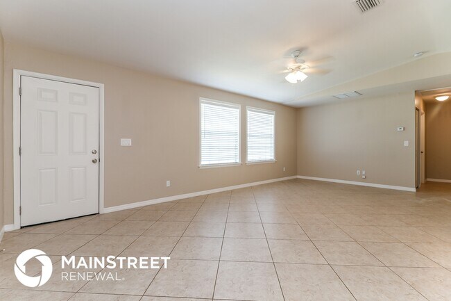 Foto del edificio - 721 NW Douglas Cir