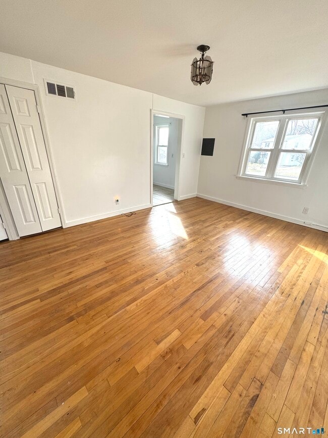 Building Photo - 89 Campfield Dr