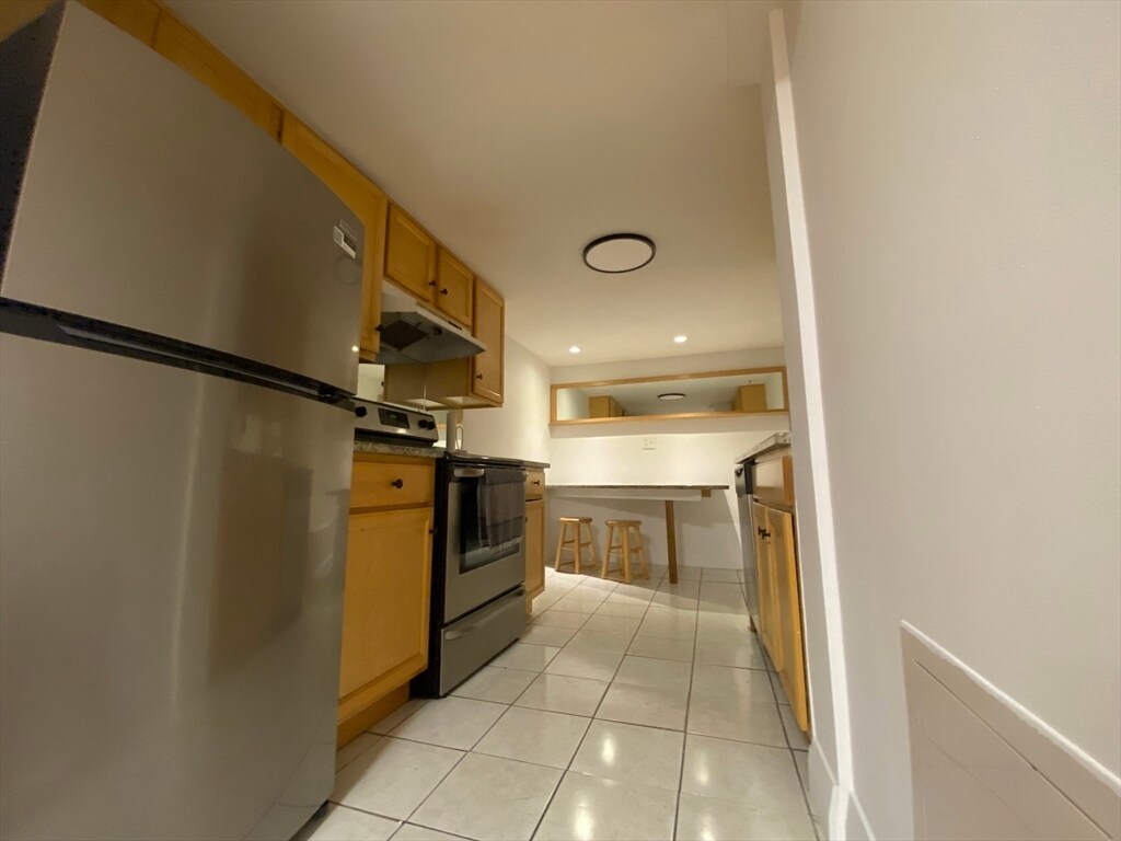 Primary Photo - 90 Bynner St