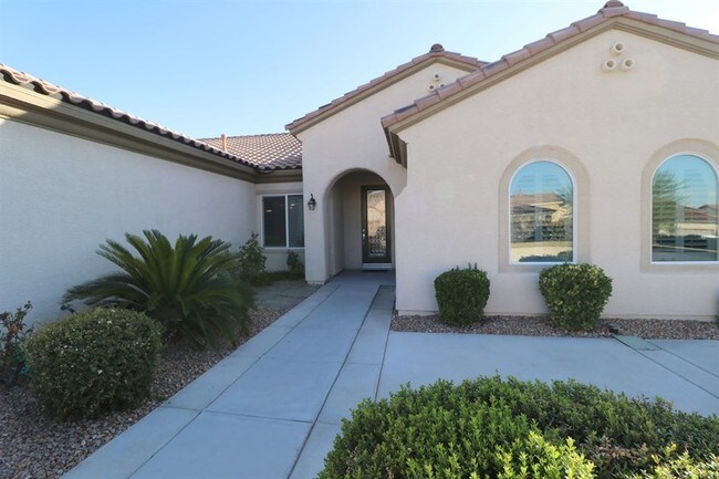 Building Photo - 2135 Gunnison Pl