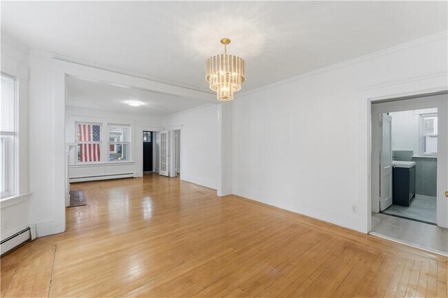 Foto del edificio - 102 Overhill Rd