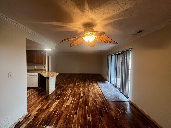 Photo - 7283 Beacon Hill Dr Townhome