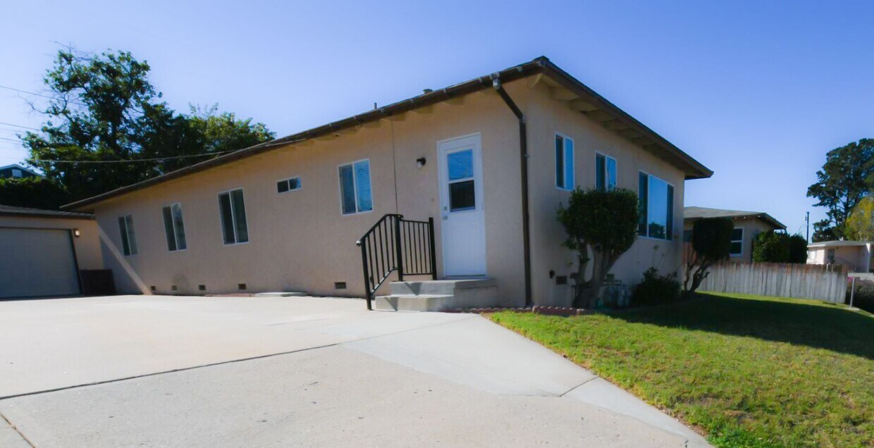 Primary Photo - Remodeled 2Bed/1Bath Duplex in Old Town Ca...