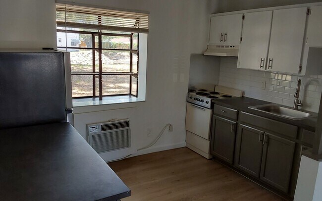 Foto del edificio - 2142 Bradford St