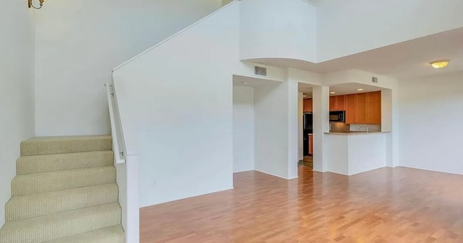 Building Photo - 520 Lunalilo Home Rd