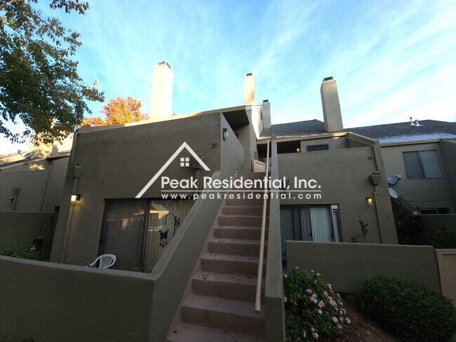 Building Photo - 1 br, 1 bath House - 5226 Hemlock Street #39