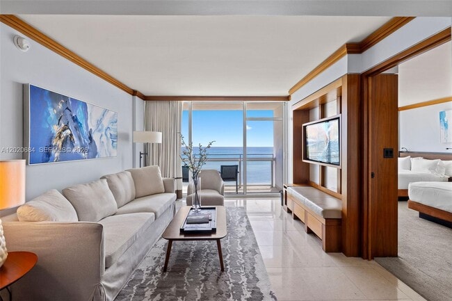 Foto del edificio - 6801 Collins Ave