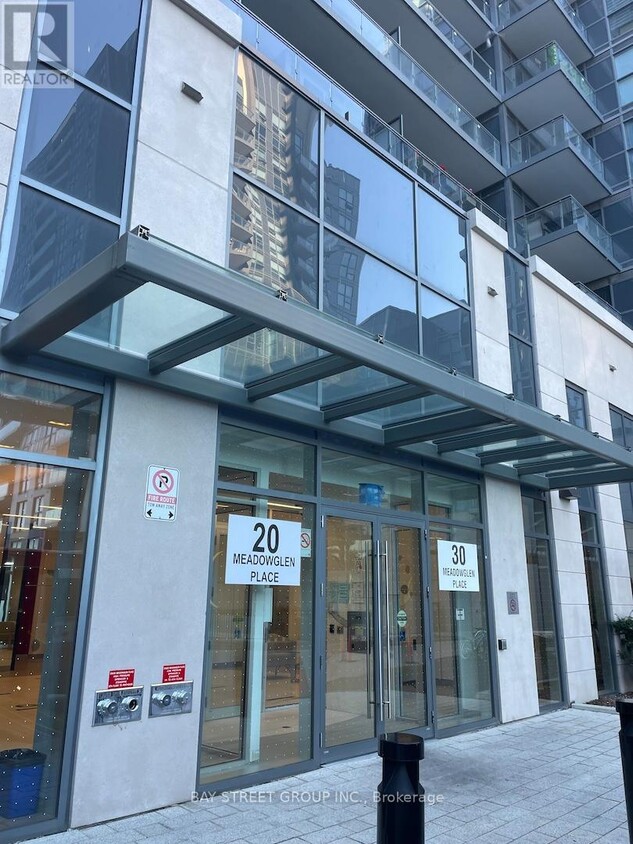 Photo principale - 20 Meadowglen Pl