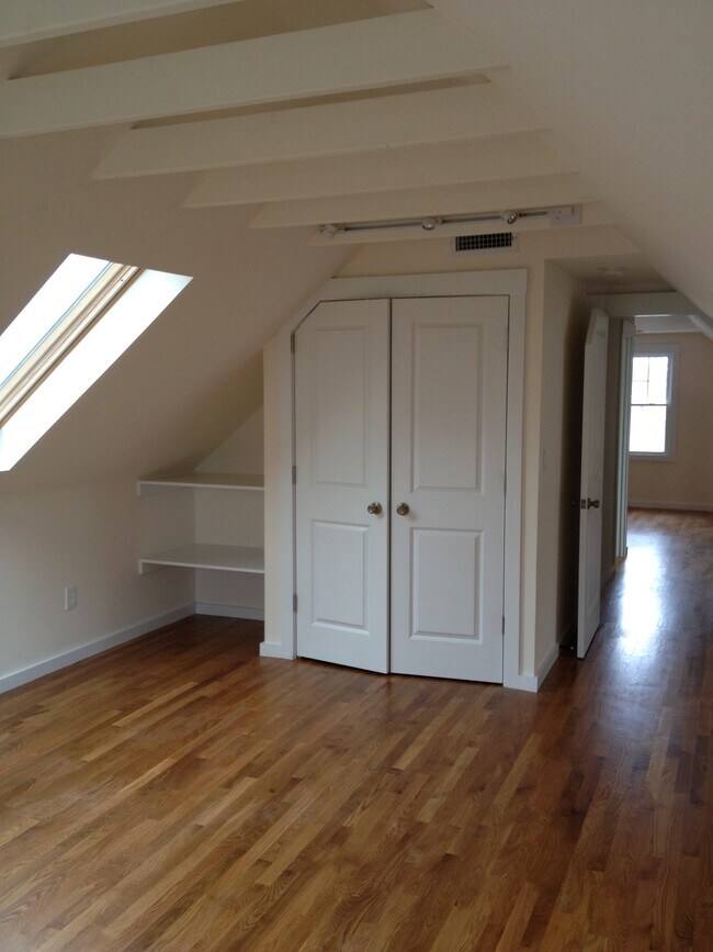 Building Photo - 59 Olney St