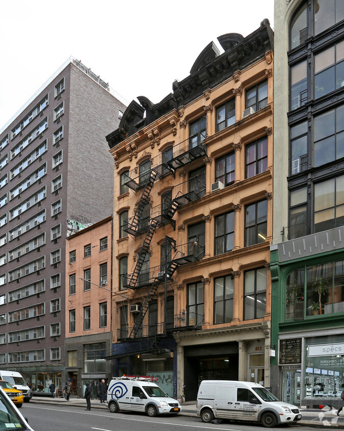 Primary Photo - Gurbob Bldg