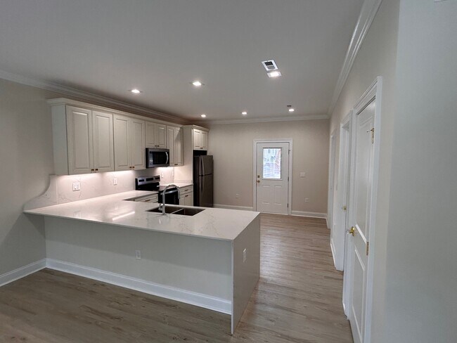 Building Photo - 103 Mikel St NW