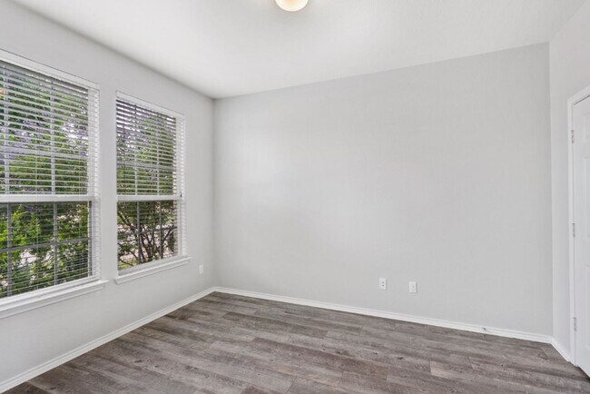 Building Photo - 301 Stella Gold St, Buda, Texas 78610