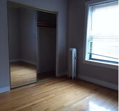 Foto del edificio - 1321.5 W Estes Ave