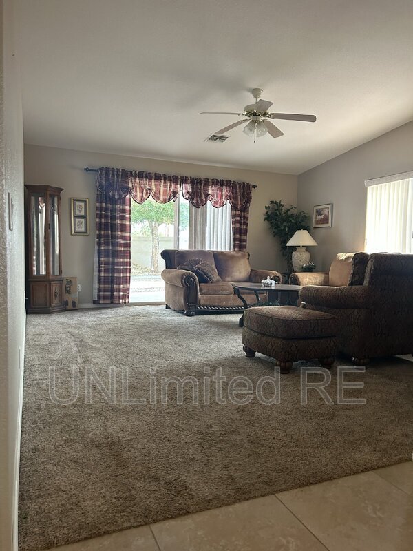 Foto principal - 490 McCulloch Blvd S