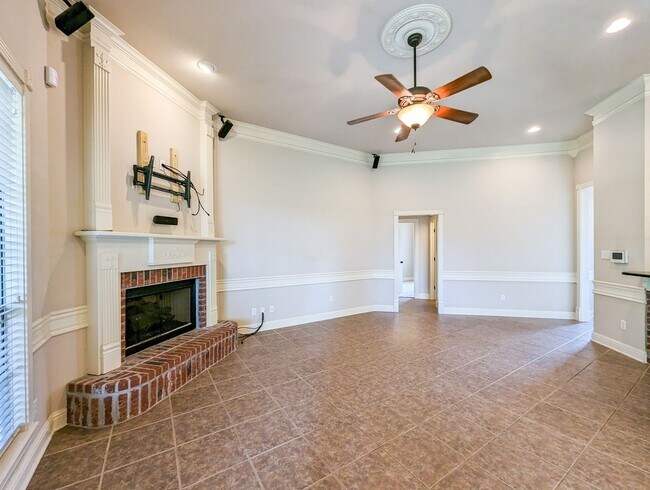 Building Photo - North Bossier Rental