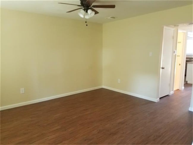 Building Photo - 12889 High Star Dr