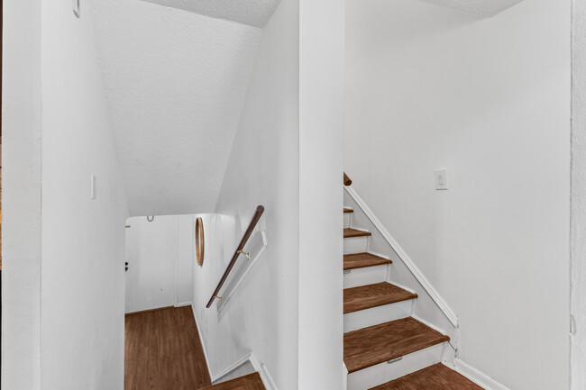 Building Photo - 755 Dotterel Rd