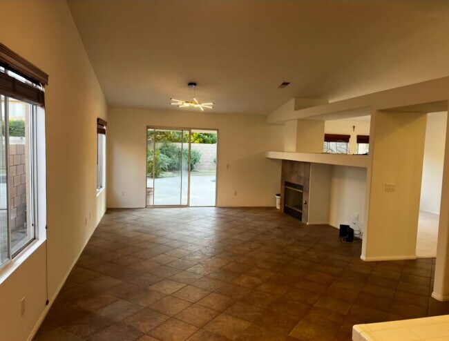 Foto del edificio - 3bed 3bath w/Pool La Quinta House for rent