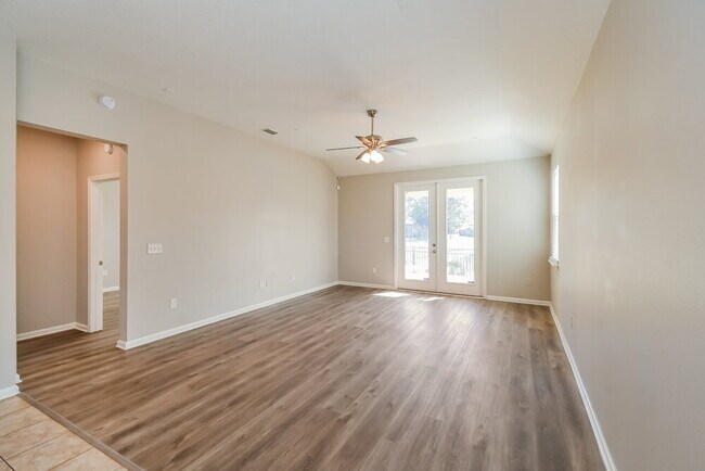 Foto del edificio - 5754 Village Pond Cir