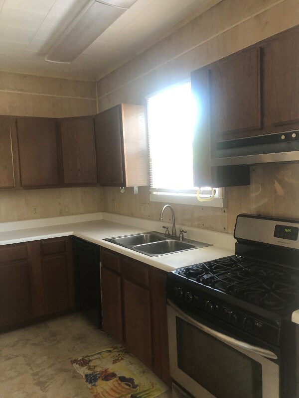 Building Photo - 224 Querens Ave