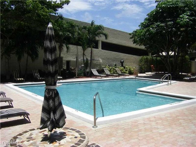 2 br, 2 bath Condo - 3031 N Ocean Blvd k41 photo'
