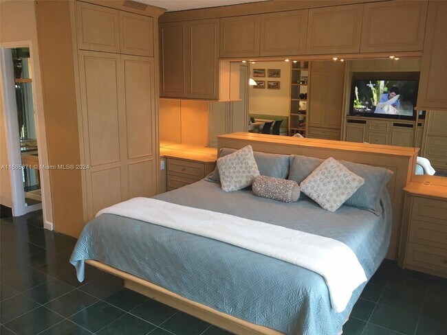 Foto del edificio - 2501 S Ocean Dr