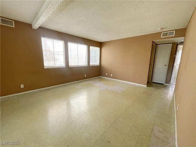 Building Photo - 5340 Retablo Ave