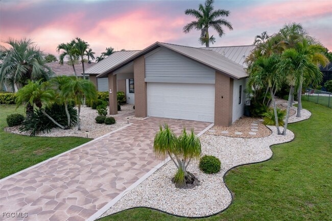 Building Photo - 915 Don Juan Ct