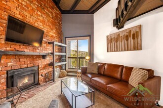Building Photo - 2100 Lodgepole Cir