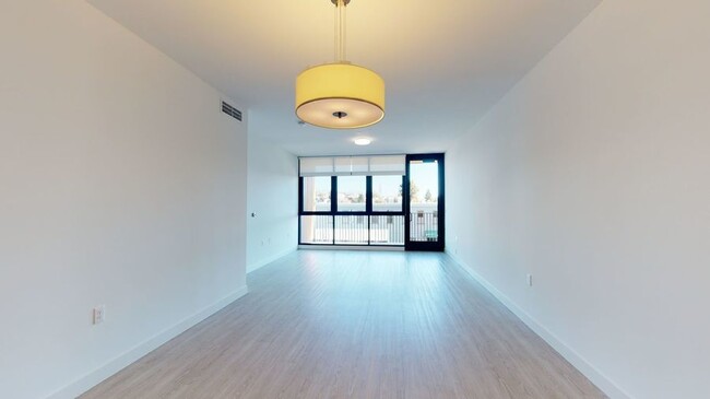 Building Photo - Luxury 2 Bedroom / 2 Bathroom at The Amado...