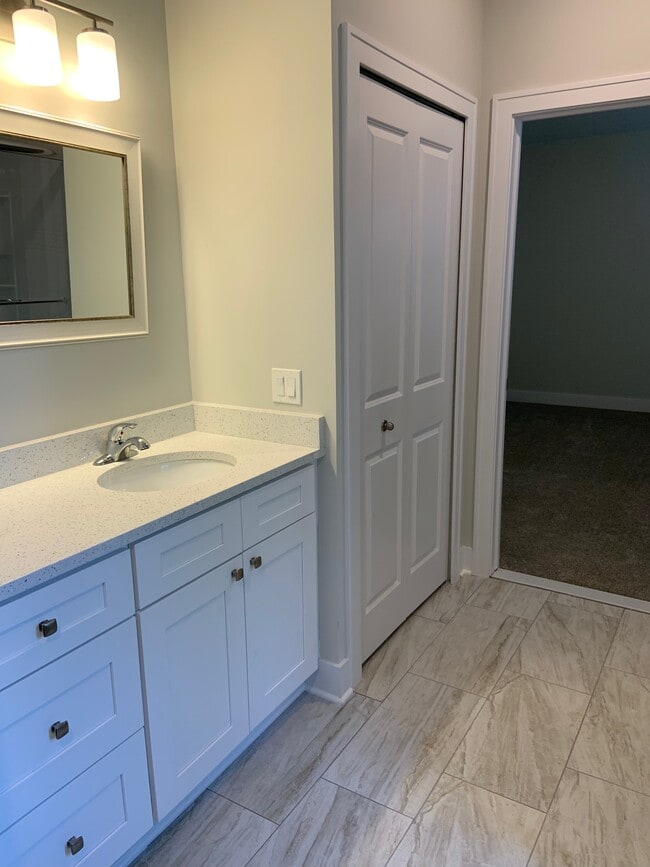 Foto del edificio - Crystal Pines Building 3