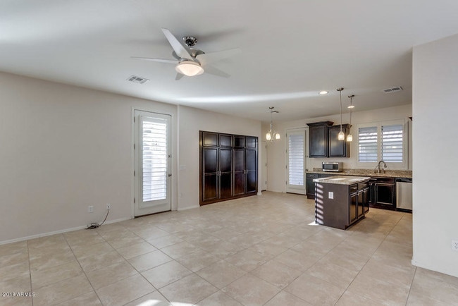 Building Photo - 1704 W Pelican Dr