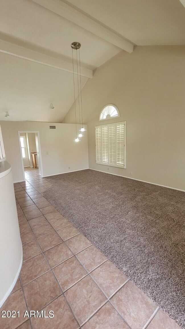 Foto del edificio - 7233 W Corrine Dr