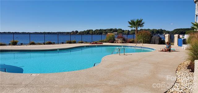 Foto del edificio - 18629 Vineyard Point Ln