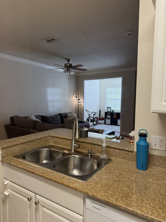 Foto del edificio - 1300 Eastern Pecan Pl