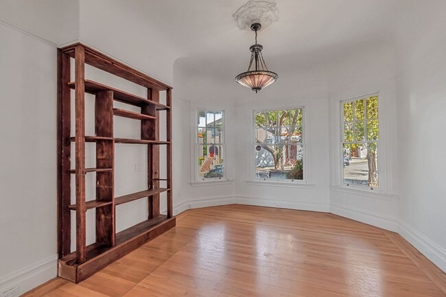Building Photo - Charming Four Bedroom Home in Potrero Hill...