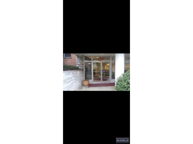 Building Photo - 1541 Lemoine Ave