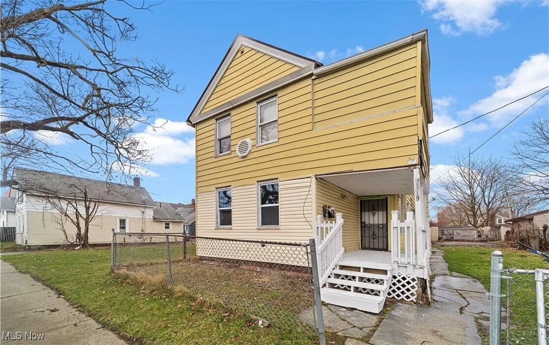 3119 W 56th St Cleveland, OH 44102 – photo 1