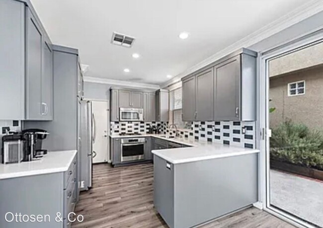 Building Photo - 3 br, 2.5 bath House - 16 Calle De Vida