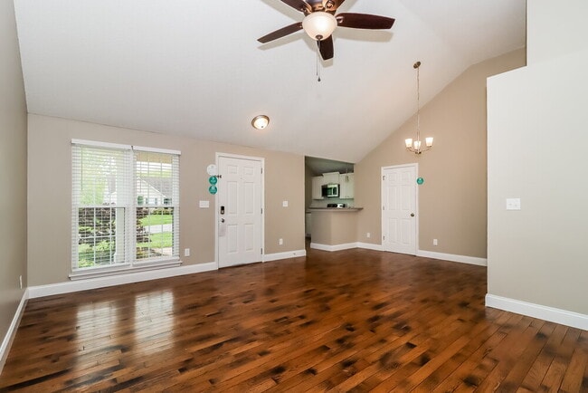 Building Photo - 660 Rebecca Jane Dr