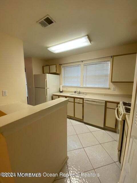 Building Photo - 106 Whispering Oaks Way