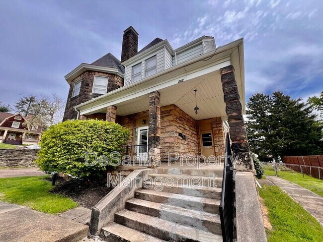 Foto del edificio - 212 N Highland Ave