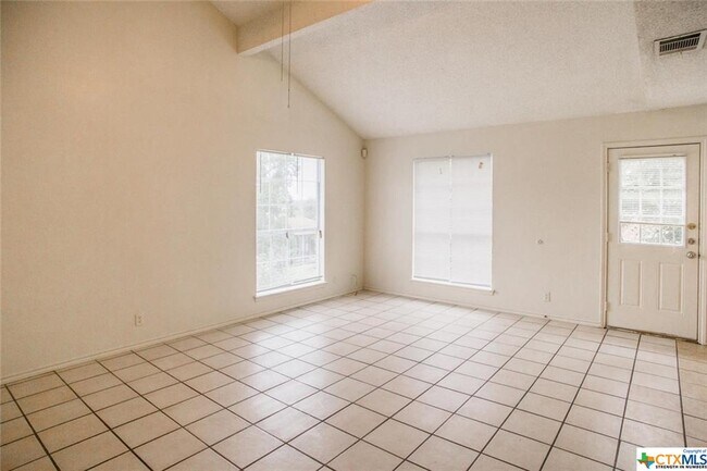 Building Photo - 113 Crest Dr