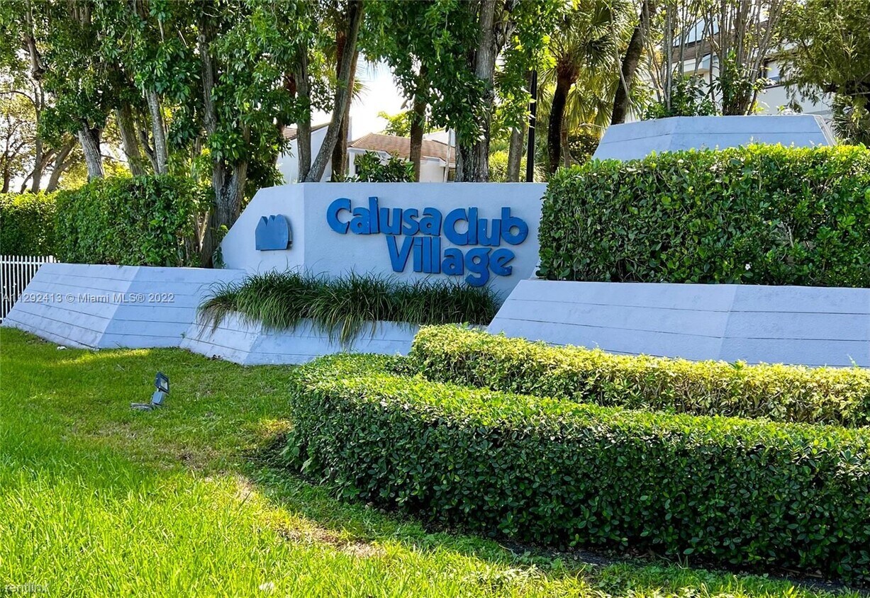 8811 SW 132nd Pl, Miami, FL 33186