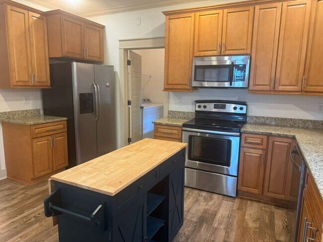 Foto del edificio - 103 Creekside Cove